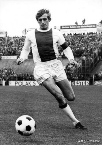 荷兰足球历届边锋,荷兰足球史上五大边锋巨星