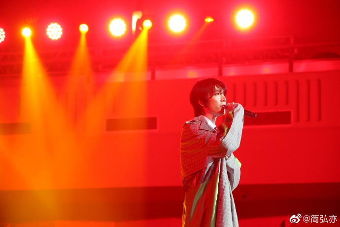 周传雄个人资料女朋友,周传雄关门弟子