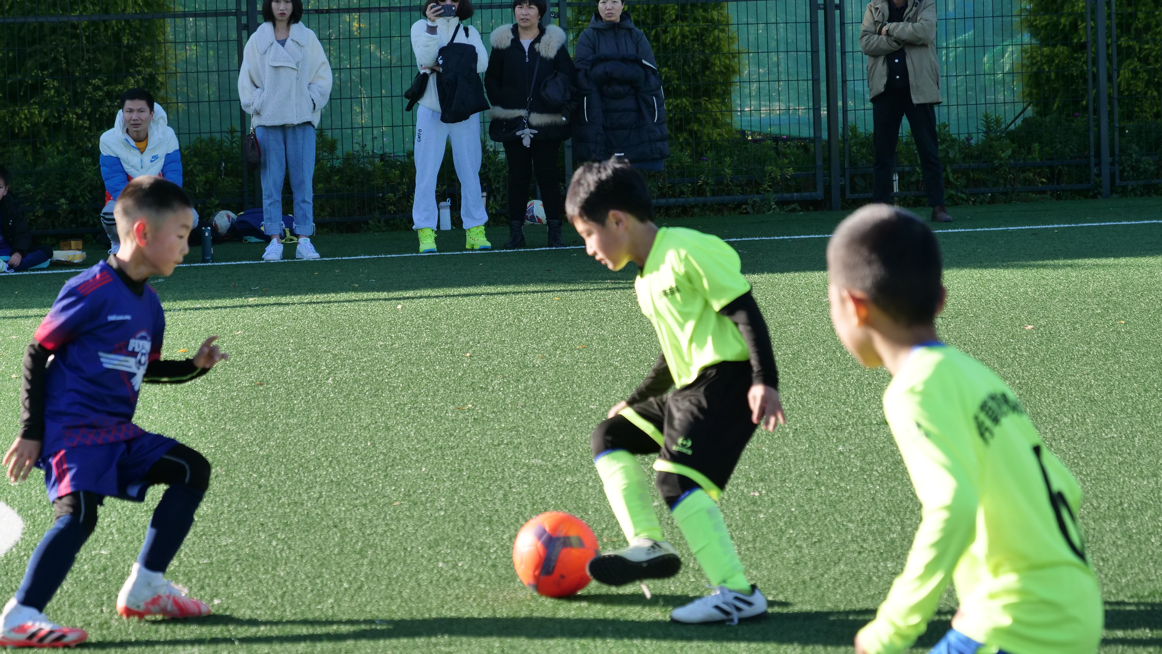 天冷更需要跑步,5天4夜足球冬令营