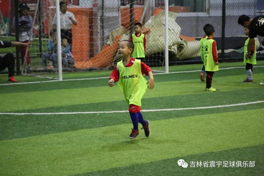 快乐童年足球队,快乐童年足球