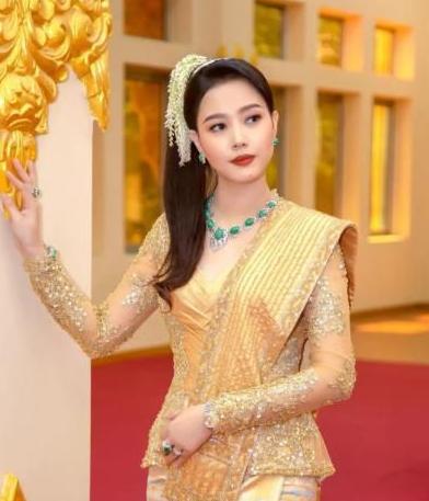 翡翠首饰缅甸翡翠 (缅甸翡翠各种饰品)