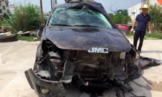 江铃域虎3踩急刹abs,域虎刹车踩不动