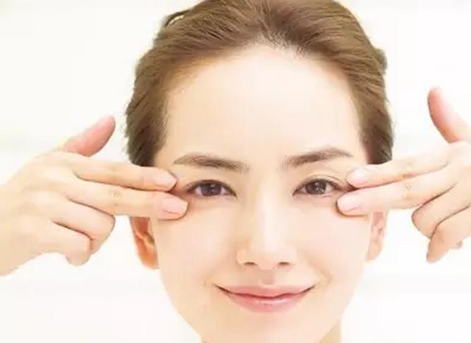 脸上的三八纹能改善吗,三八纹越来越明显了咋办