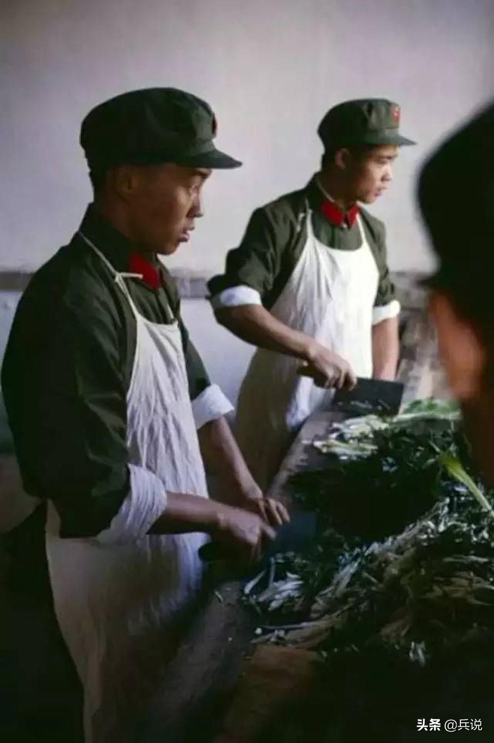 58年入伍对越反击战当师政委,见习排长对越自卫反击战