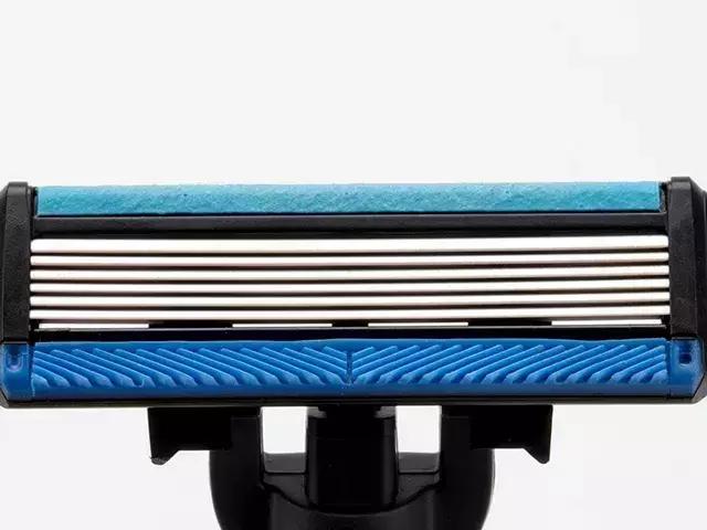 让吉列都抓狂的“手动剃须刀”，网友：最了解的男人还是小米有品