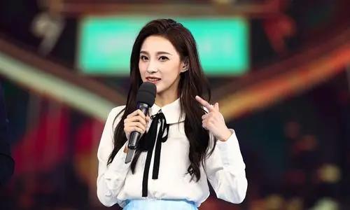 马凡舒穿便装视频,马凡舒游泳出现意外