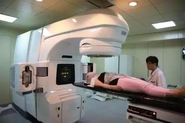 肿瘤放疗的正确方式,放疗后怎么才知道肿瘤消失了