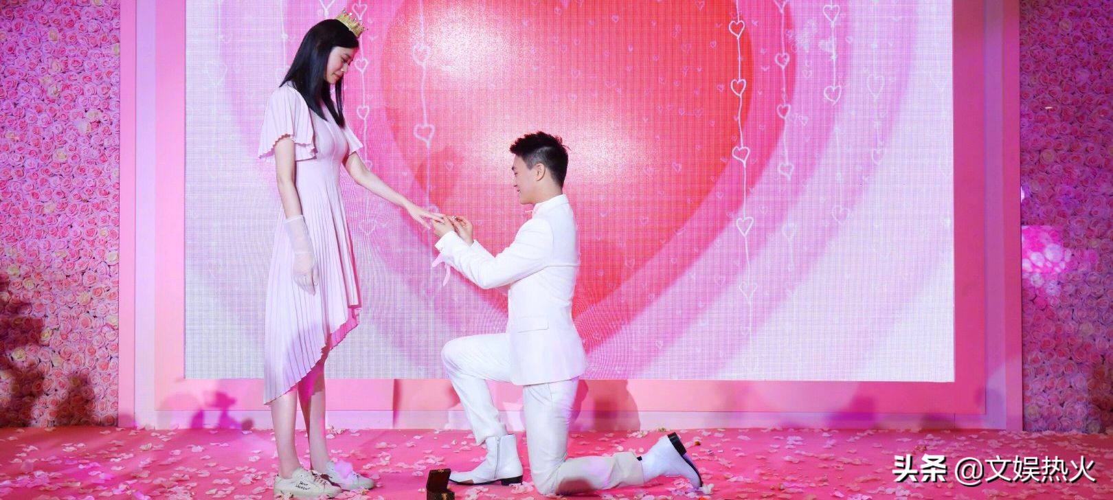 红毯摔倒最强王者：热巴上榜，柳岩称第二，她敢称第一