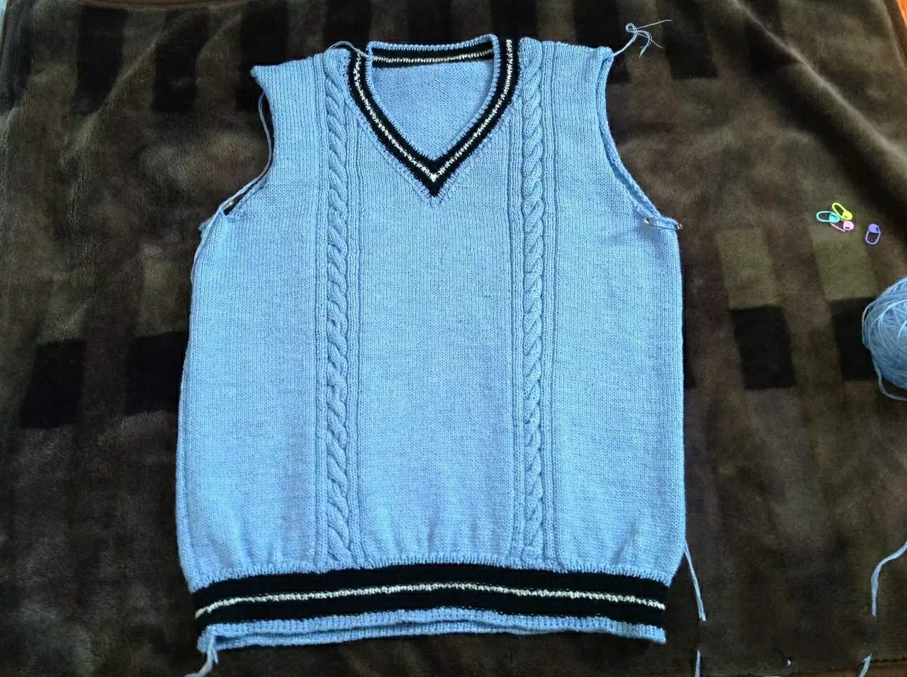 新款韩版学院风V领叠穿针织背心,织宽松v领背心