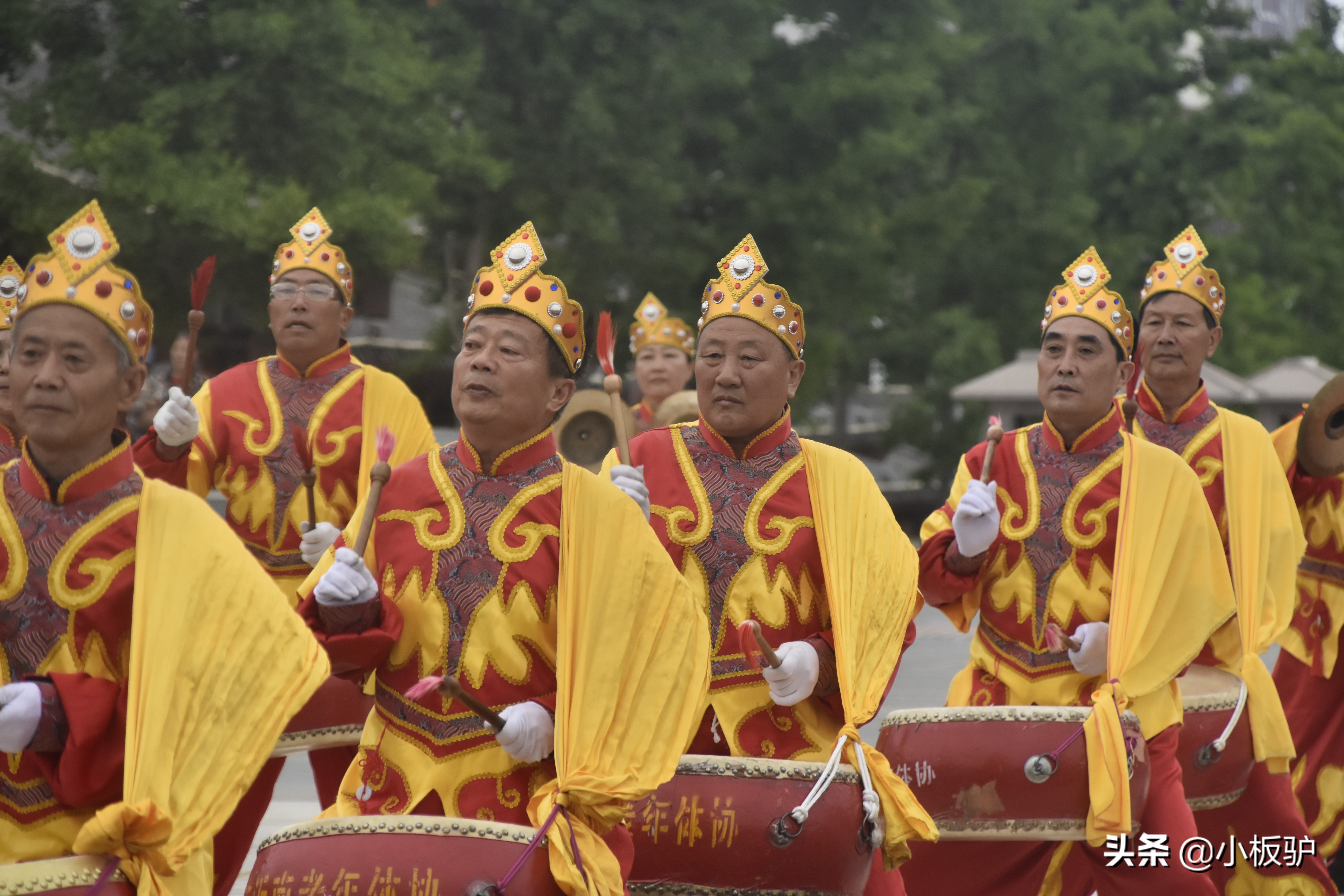 激情锣鼓表演,秧歌威风锣鼓表演完整版