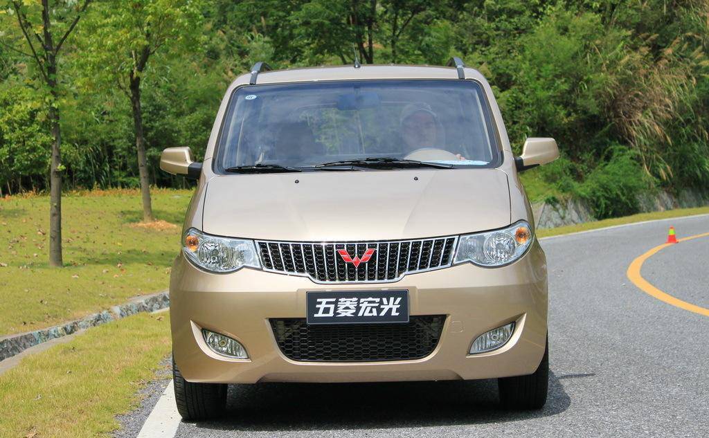 两年多的五菱宏光能卖多少钱,开了3年的五菱宏光还能卖多少钱