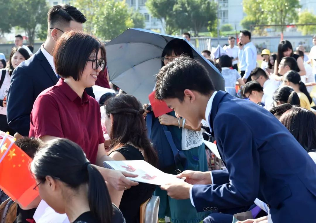 涓嶅繕鏁欒偛鍒濆績鐗㈣鑲蹭汉浣垮懡鏍￠暱,涓涓嶅繕鍒濆績