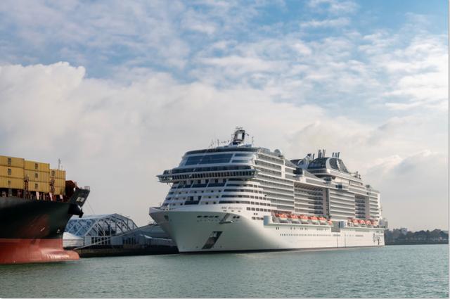 地中海邮轮荣耀号价值多少钱,地中海荣耀号邮轮吨位多大