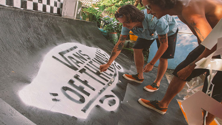 vans白色小草莓,想吃草莓吗日语