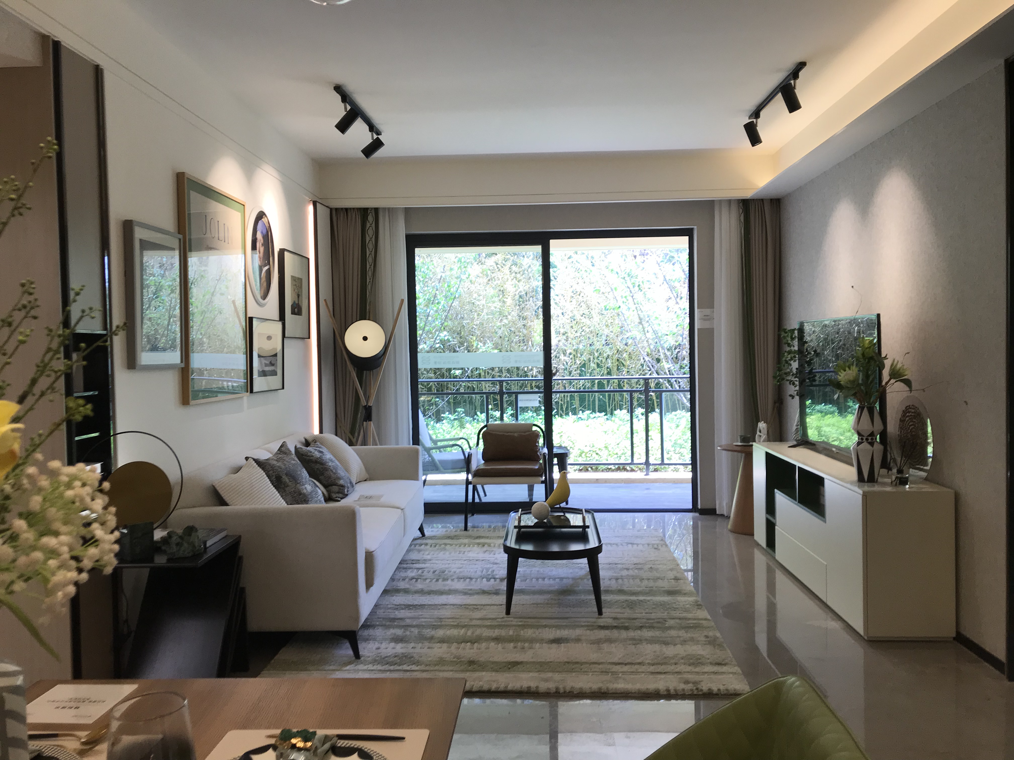 昆明最北边“生态+教育”双拼大盘国企首作与一站式学校隔街相望