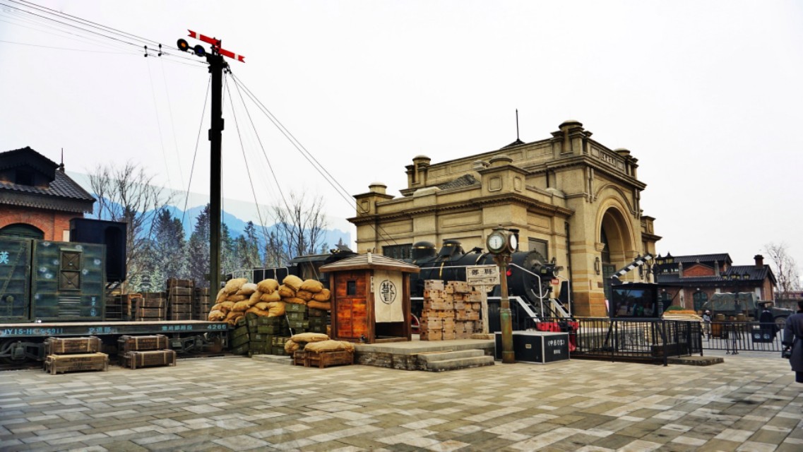 中原穿越时空夜游建业电影小镇,郑州建业电影小镇下午去游玩