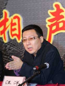 他和郭德纲亲上加亲却对簿公堂，淡出相声十年今华丽转身