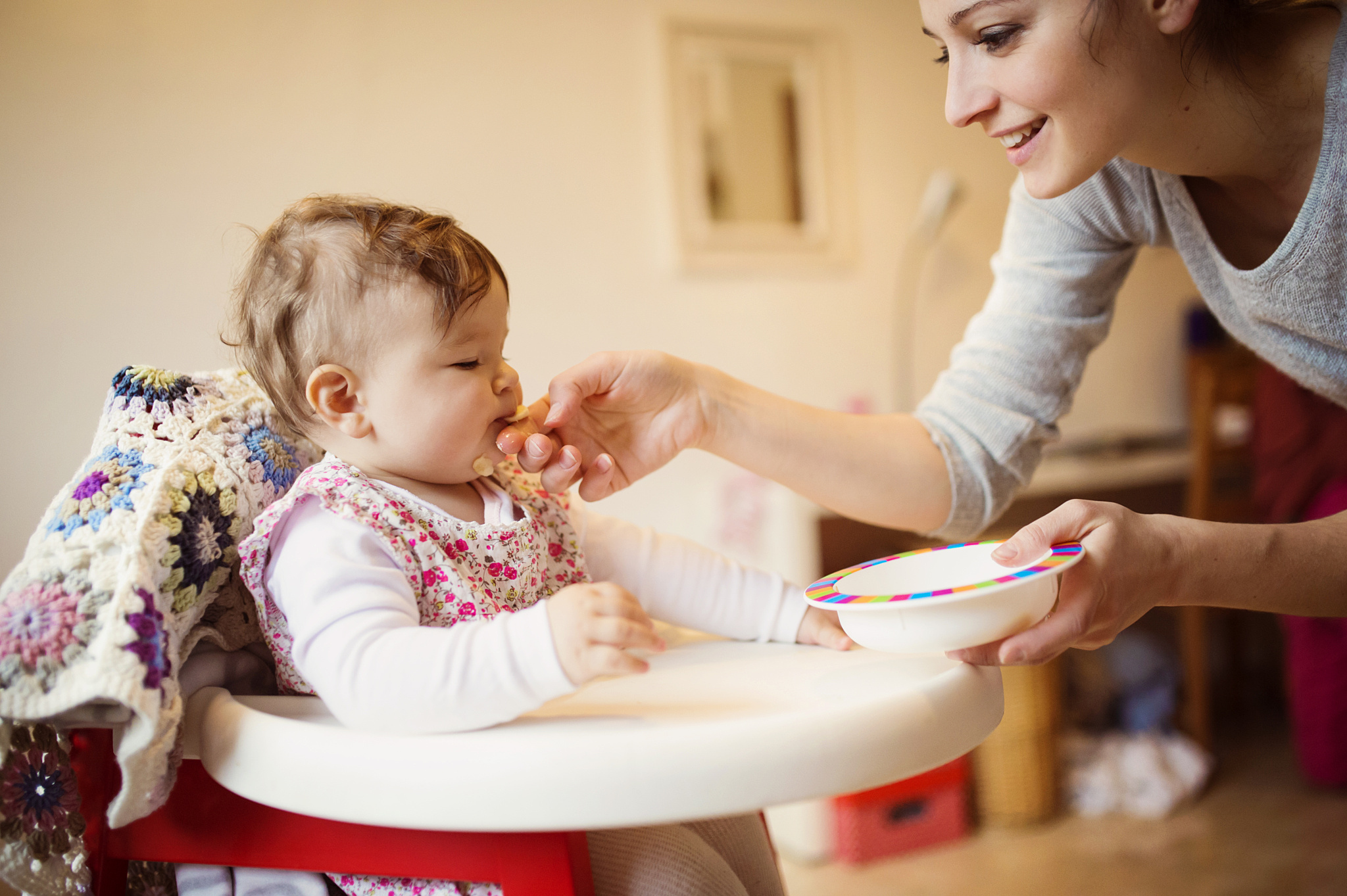 哺乳期吃什么给婴儿补钙效果最好,哺乳期怎么给宝宝补钙效果最好