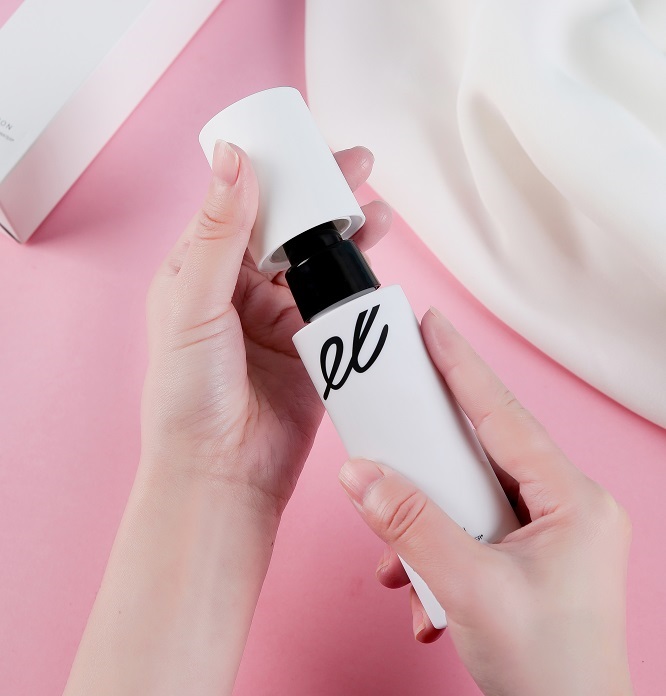 补水喷雾是越喷越干吗,补水喷雾用不好对皮肤