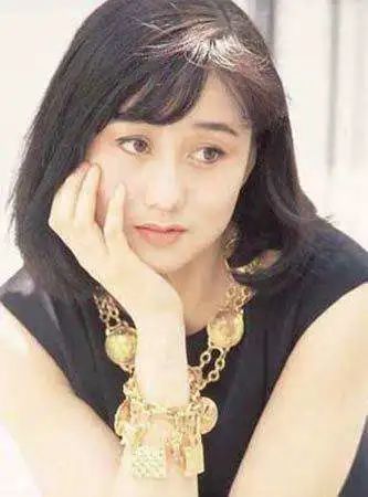 利智李连杰何鸿燊三人故事,利智迷倒赌王