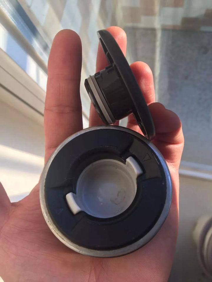 大号焖烧杯保温又保冷正品,保温杯和保冷杯的原理一样吗