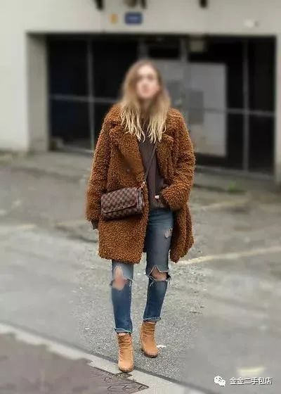 lv包包棋盘格什么色好看,lv最好看的百搭包包