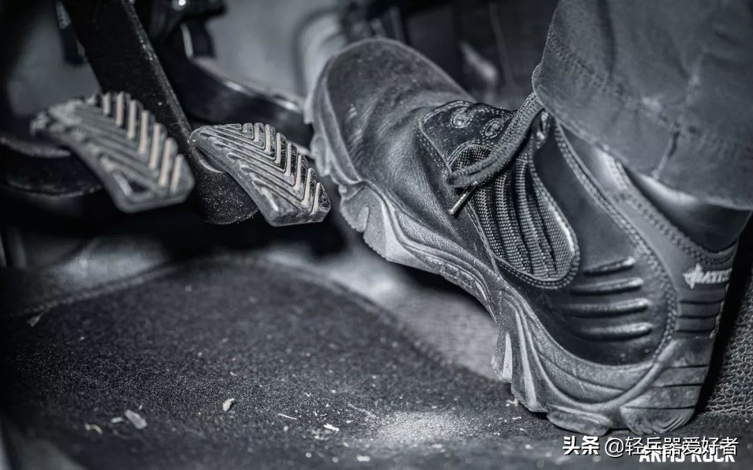 为什么军靴又防水又透气,作战靴真的适合日常穿吗