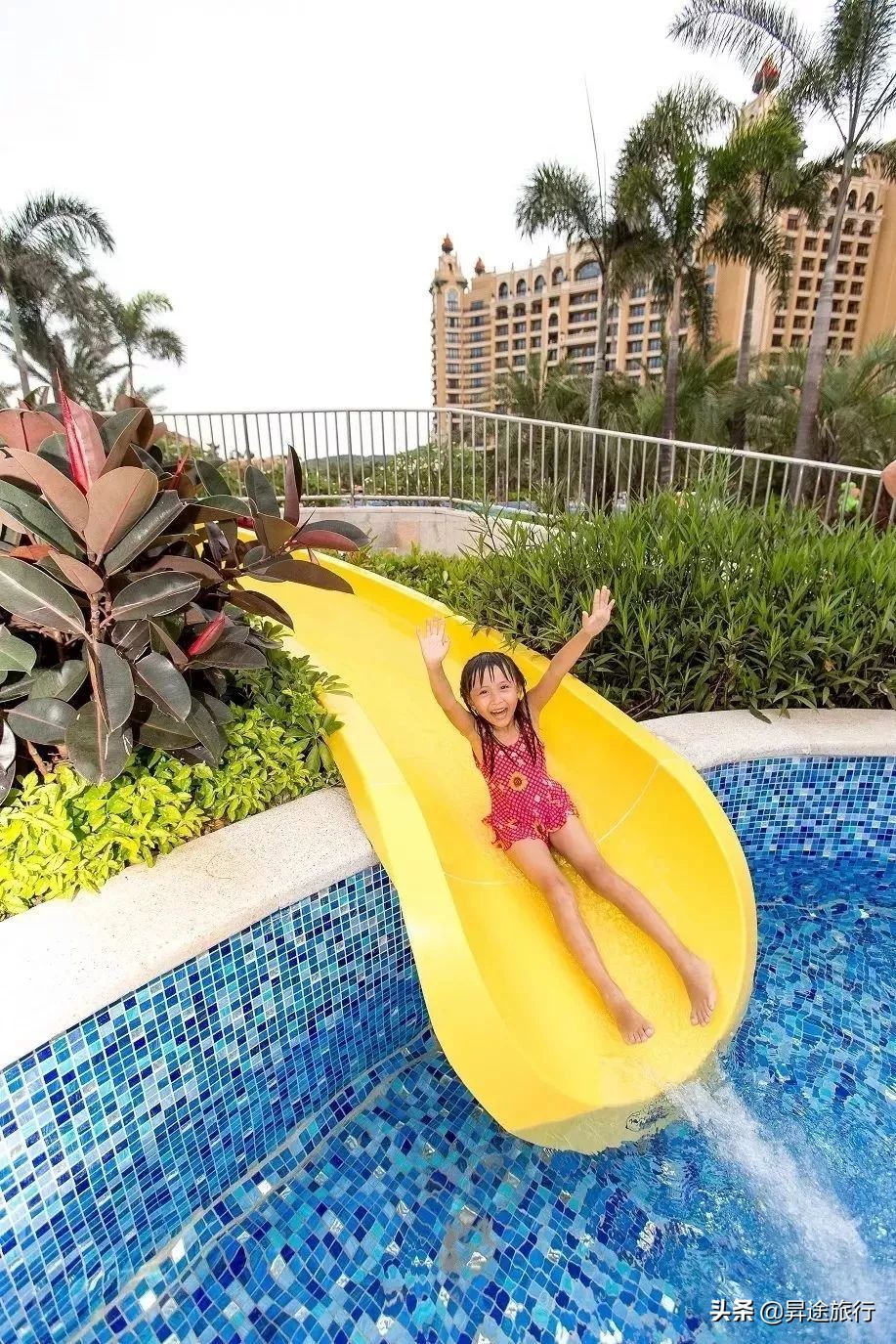 珠海长隆水上乐园刺激儿童也能玩,珠海长隆水上乐园空中旋转