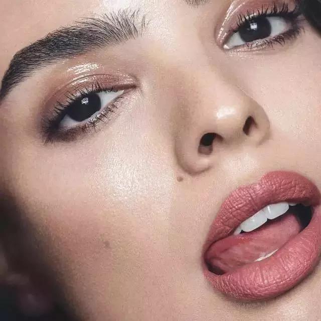 超显白的15支口红建议直接收藏,什么颜色口红适合黑黄皮肤巨显白