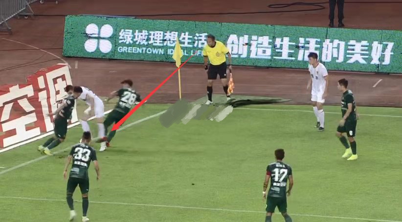 富力球员停赛,富力强援斥裁判吹罚太奇怪