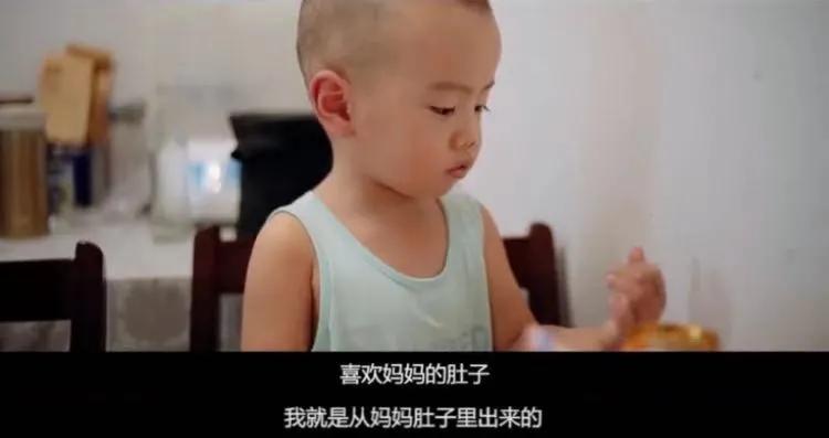 女童被妈妈饿成干尸,亲爸狂扇婴儿巴掌:你不知道,孩子有多爱你