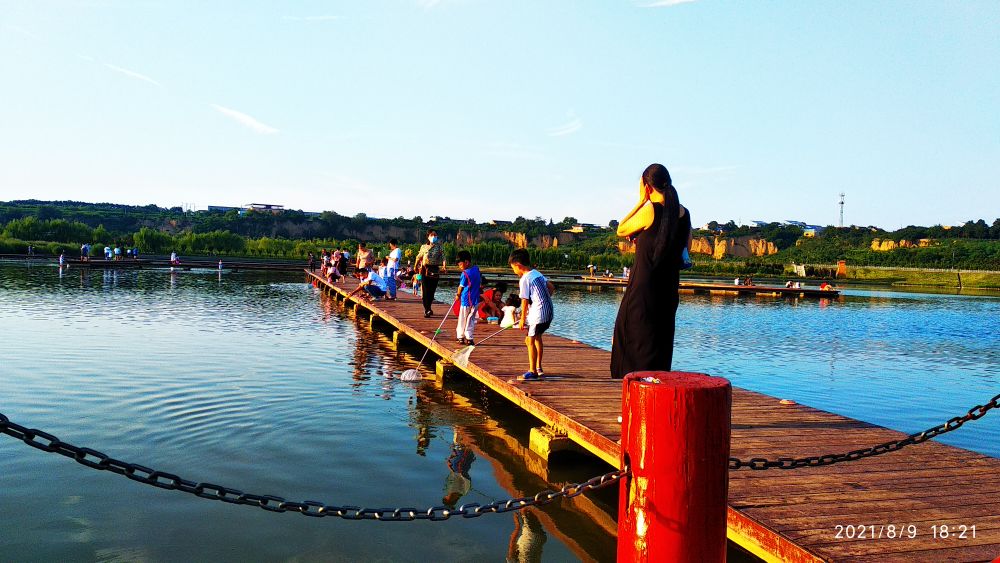 仲秋季，进阎良，三顾石川河