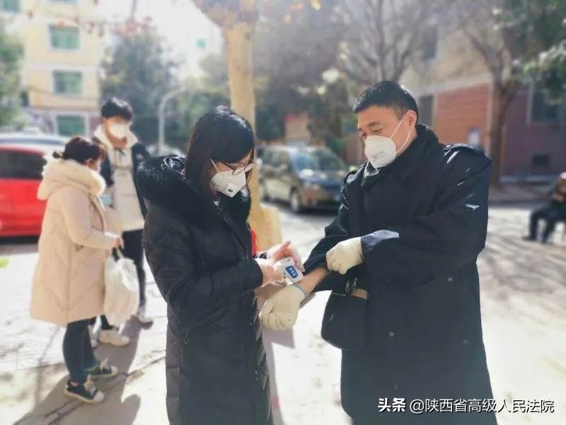 战疫期间的女性,战疫中的女性