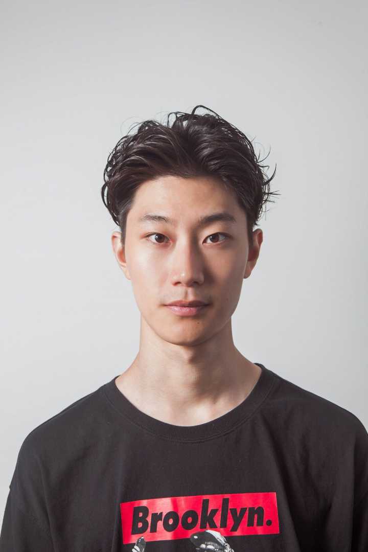 头发两侧炸毛怎么解决,男生头发两侧炸毛一招完美解决