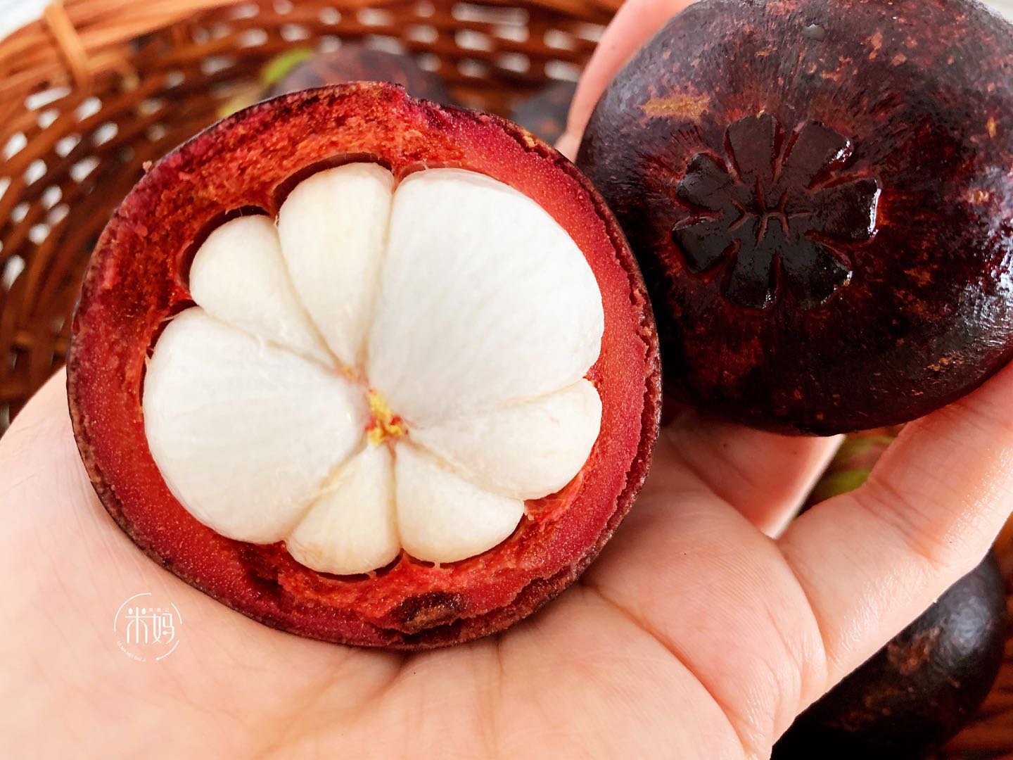 山竹应该怎么挑选更好吃,怎样能挑到又大皮薄的山竹