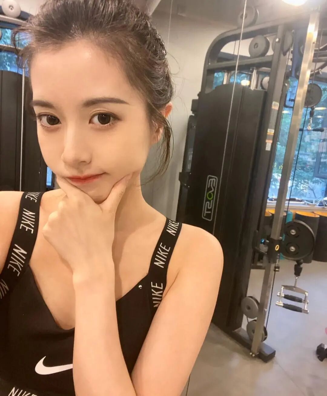 有几种眼型女生,女生各种眼睛类型