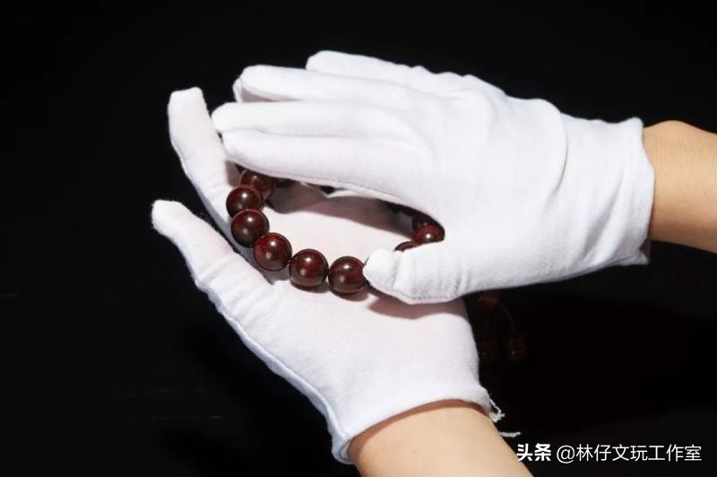 新的手串小叶紫檀会掉色吗,小叶紫檀手串老掉色怎么办