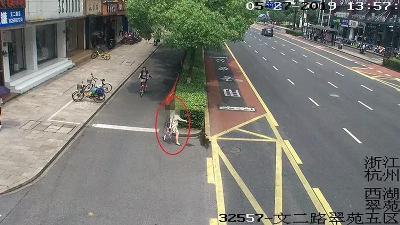 父母有犯罪经历孩子能考公务员吗,妈妈进过派出所还能考公务员么