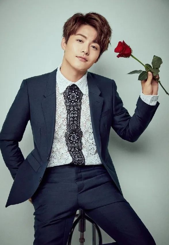 马天宇是他儿子，他赌博酗酒妻子自杀，儿子不怪他还让他回归家庭