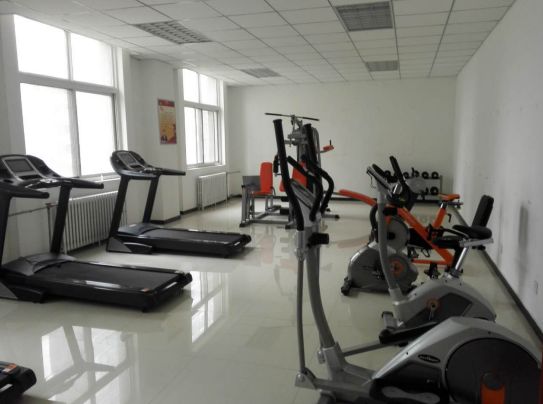 郑州有哪些免费运动场,郑州开放室外运动场地