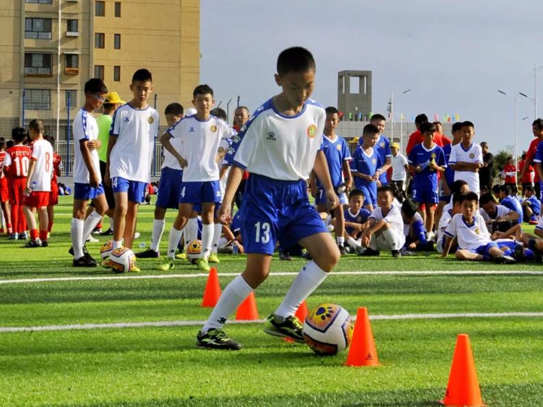 6岁神童跳327次全程0失误夺冠,6岁神童吉尼斯纪录