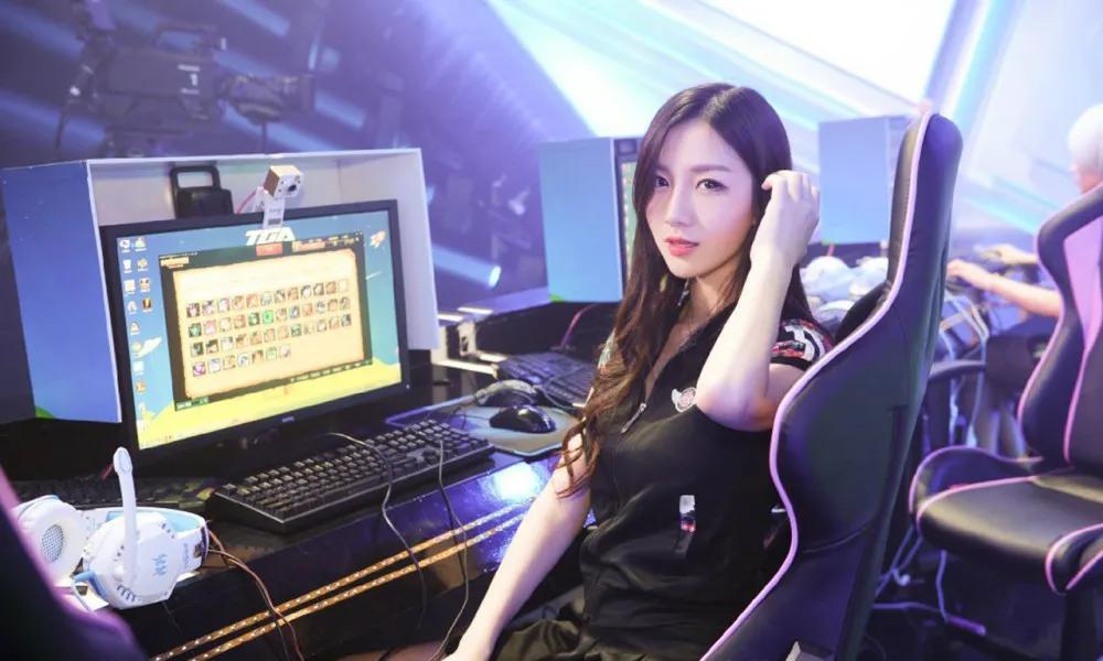 网吧还有钱没用完网吧倒闭了咋办,为什么很多网吧都倒闭了