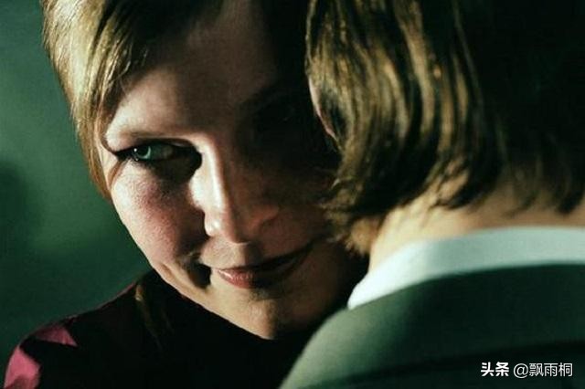 结婚后发现老公婚前一脚踏两船了,老公脚踏两只船是该放弃还是挽回