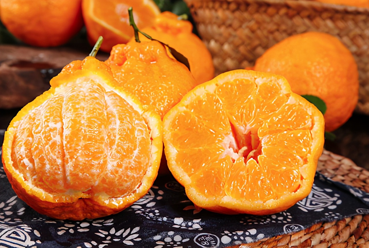 砂糖橘跟普通橘子有区别吗,真的砂糖橘和假的砂糖橘