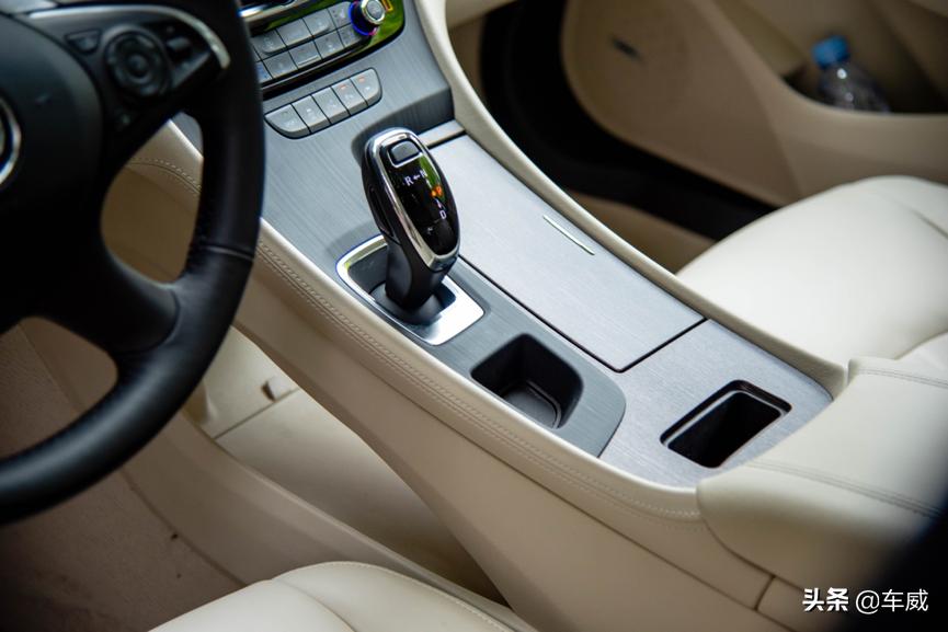 别克新君越细节讲解,别克新君越空间