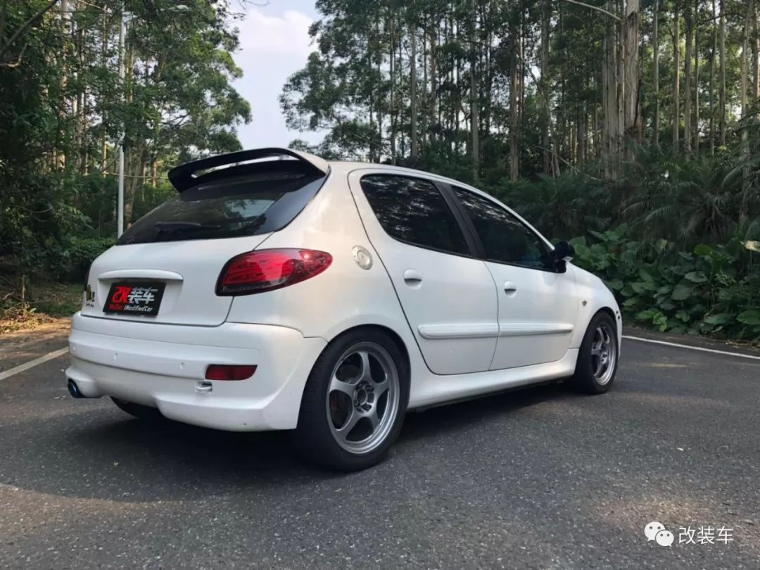 2011年的标致207当年卖多少钱,09年的标致207卖1万3划算吗