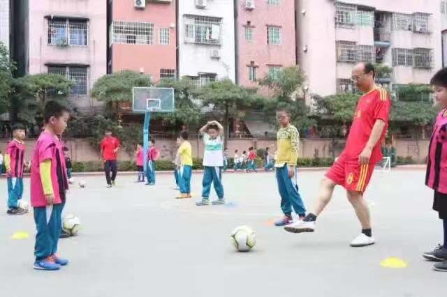 校园足球的“垦荒牛”，渔沙坦小学潘国洪校长的足球故事