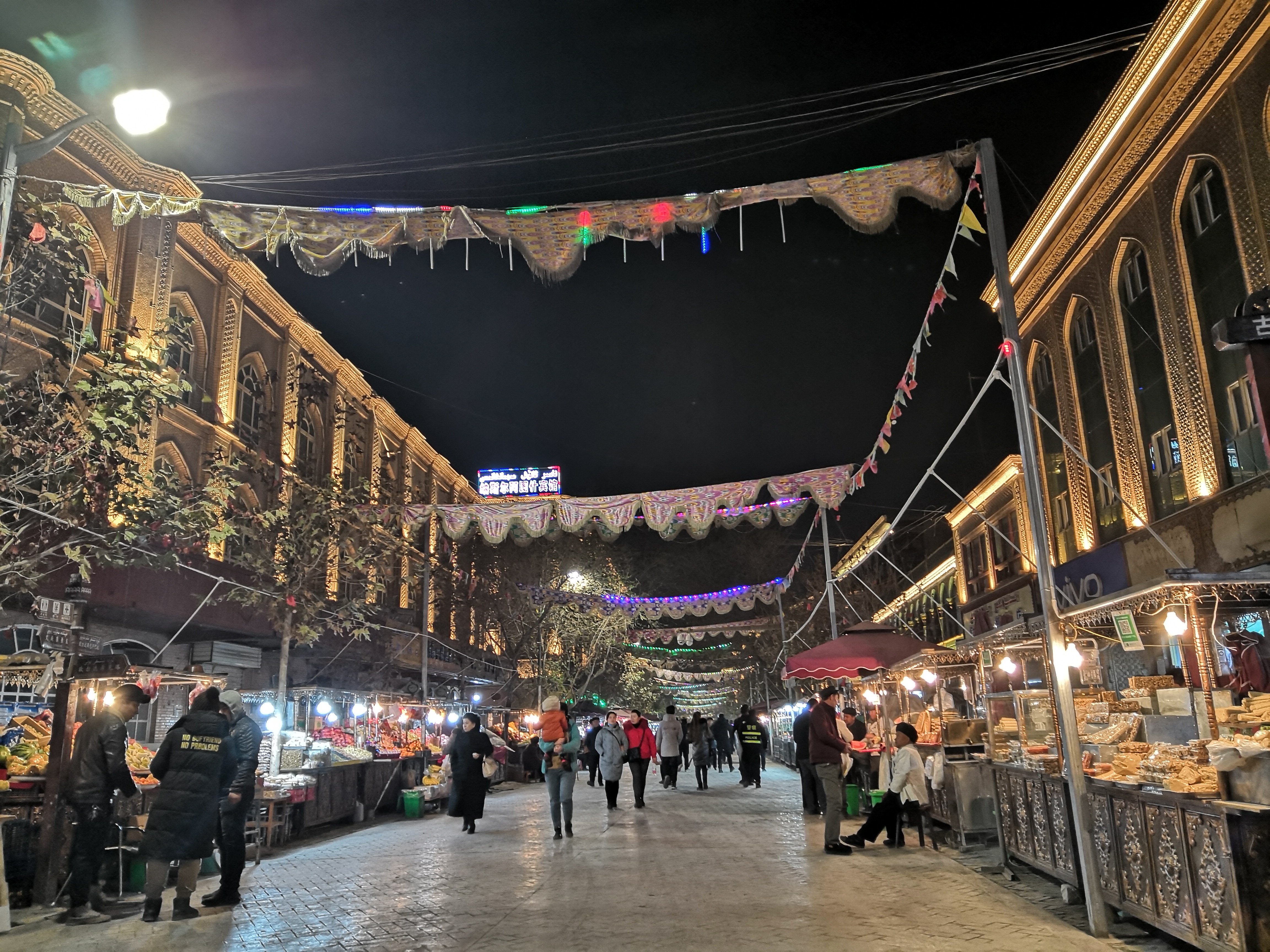 新疆北疆旅游攻略,南疆北疆旅游必去十大景点