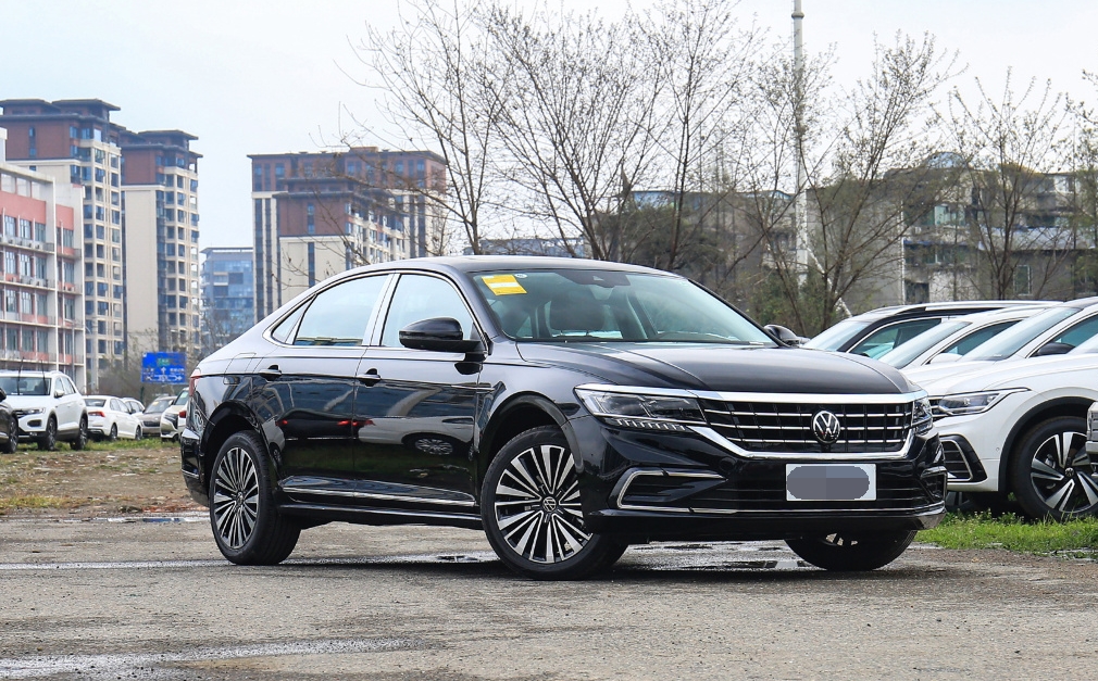 大众帕萨特现在怎么那么便宜,大众帕萨特低配高速怎么样