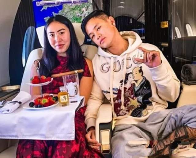 富二代公然炫富,富二代网上炫富